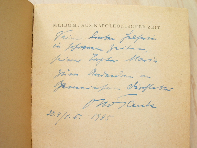 Aut019.jpg