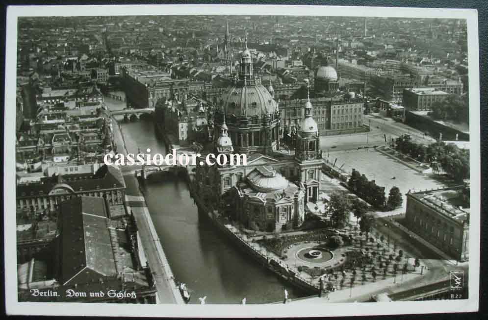berlin-schloss-luftbild.jpg