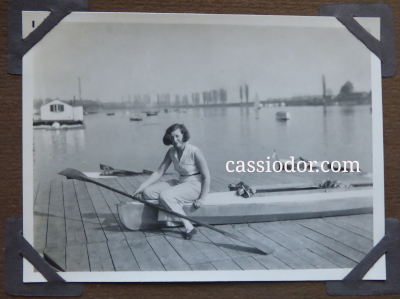 kayak1929.jpg
