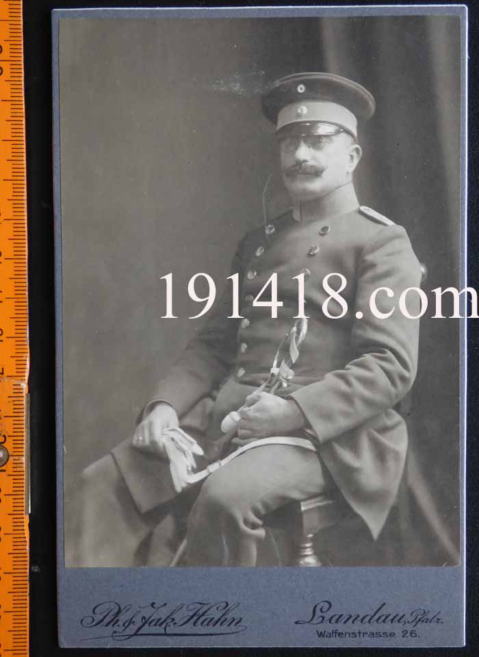 offizierinlandau.jpg