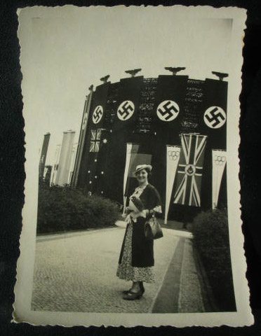 olympia1938_fahnen.jpg